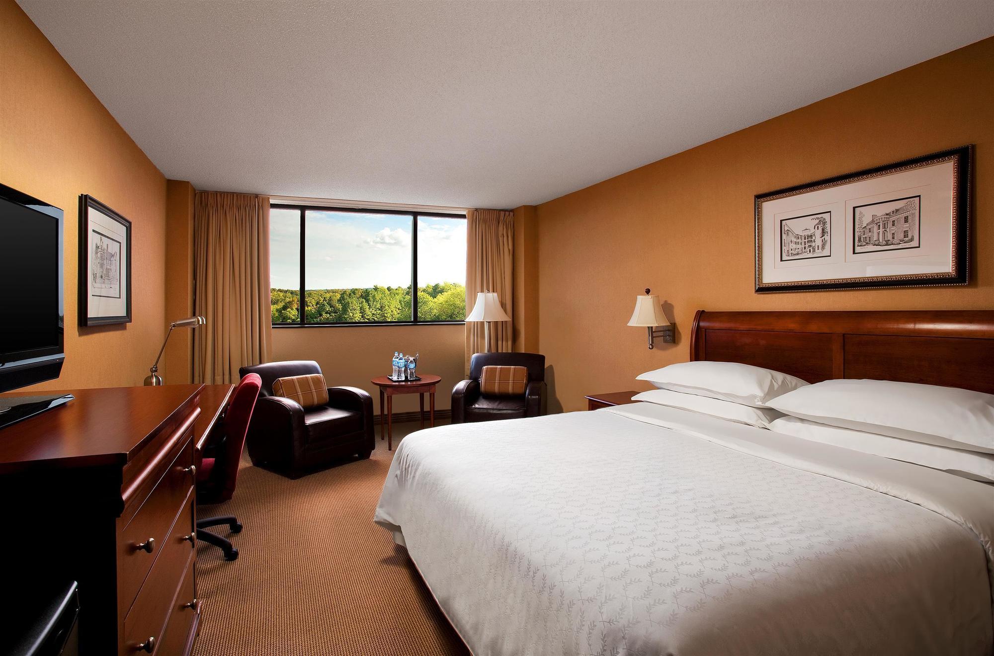 Hotel Four Points By Sheraton Richmond 3*