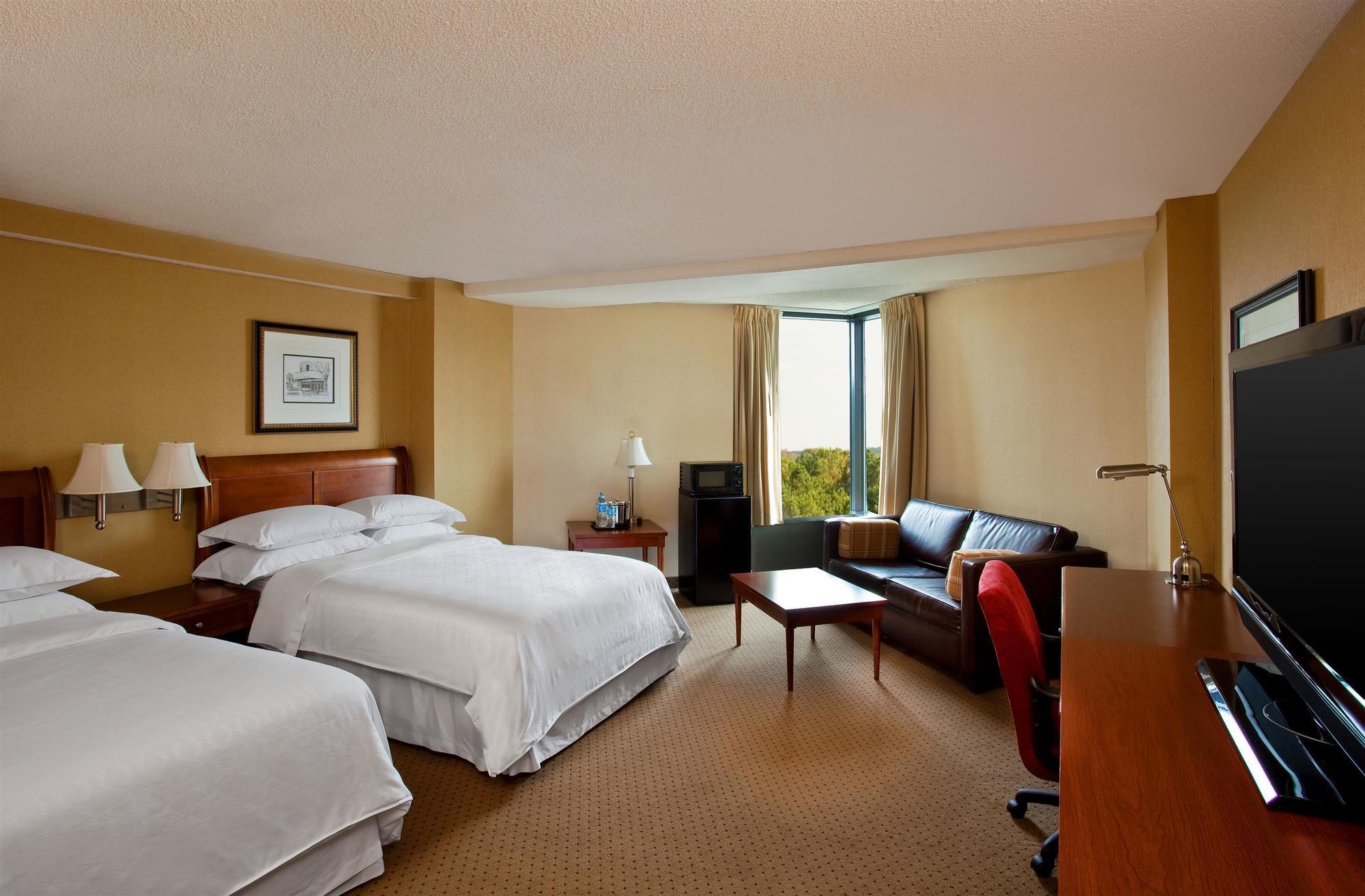 Hotel Four Points By Sheraton Richmond 3*