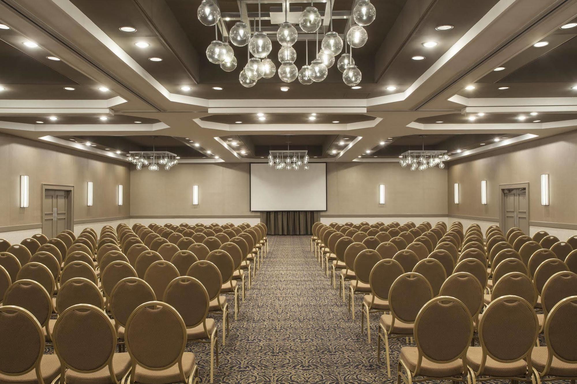 Four Points By Sheraton Richmond Hotel